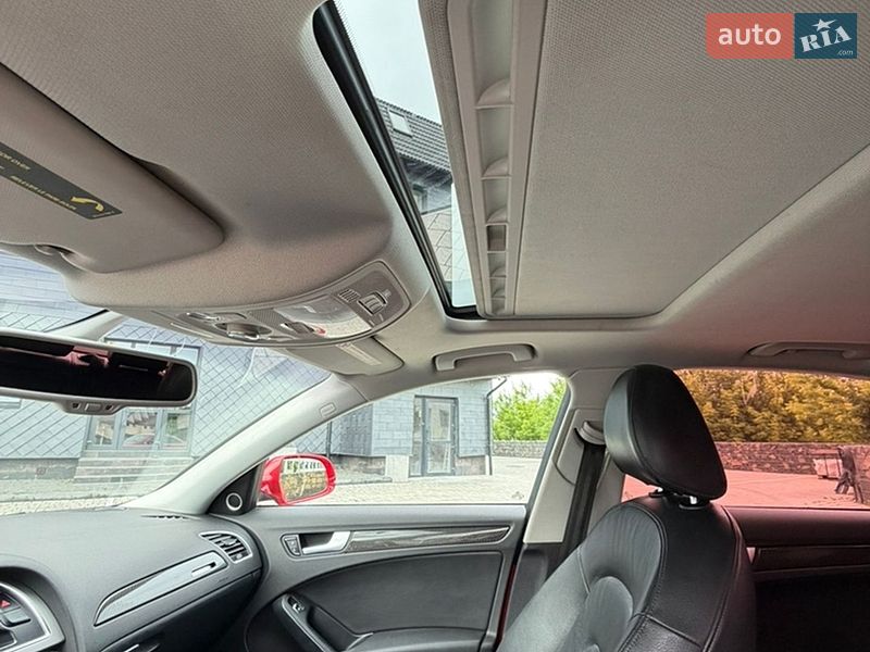Седан Audi A4 2012 в Ровно