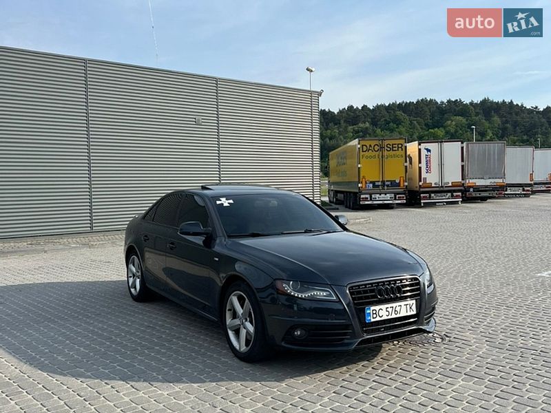 Седан Audi A4 2012 в Львове