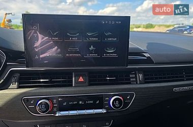 Седан Audi A4 2021 в Львові