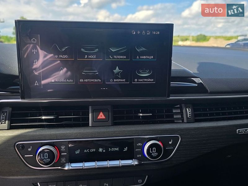 Седан Audi A4 2021 в Львові