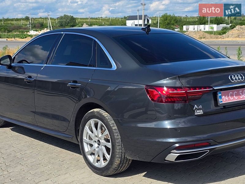 Седан Audi A4 2021 в Львові