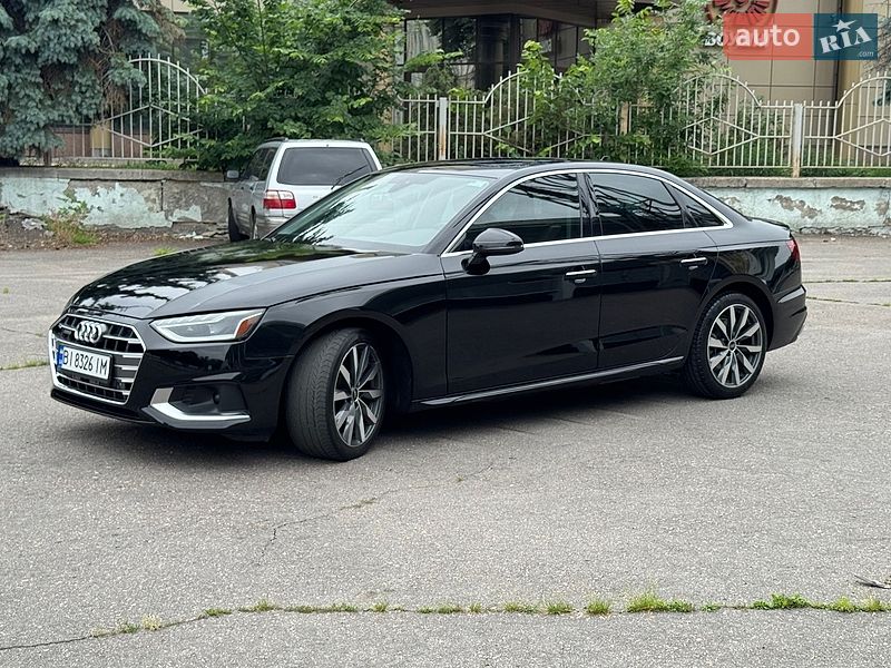 Седан Audi A4 2023 в Києві