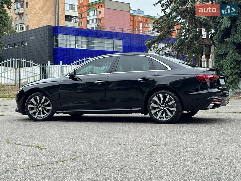 Седан Audi A4 2023 в Києві