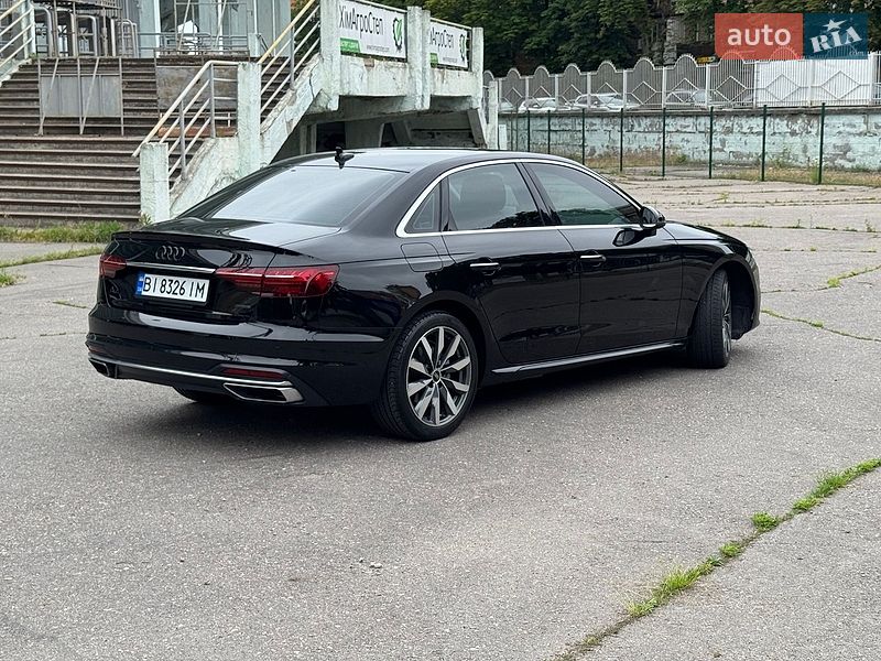 Седан Audi A4 2023 в Києві
