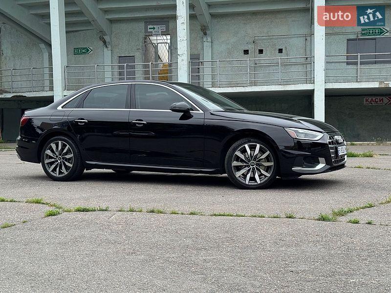 Седан Audi A4 2023 в Києві