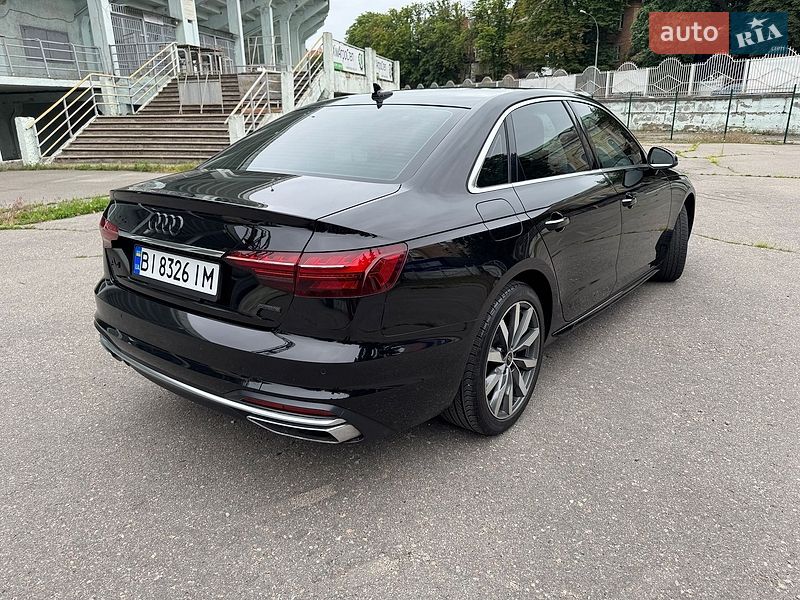 Седан Audi A4 2023 в Києві