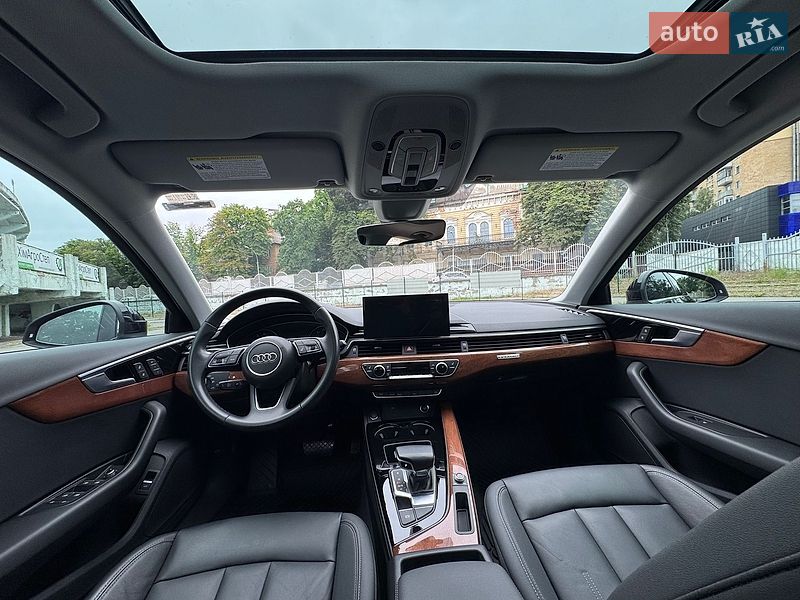 Седан Audi A4 2023 в Києві