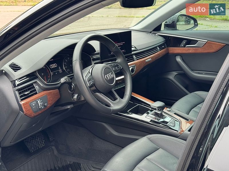 Седан Audi A4 2023 в Києві