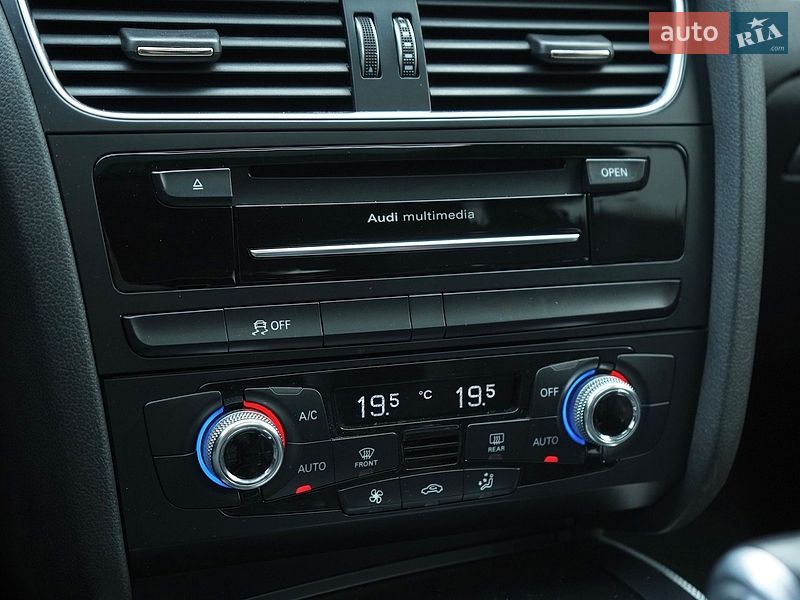 Універсал Audi A4 2015 в Одесі