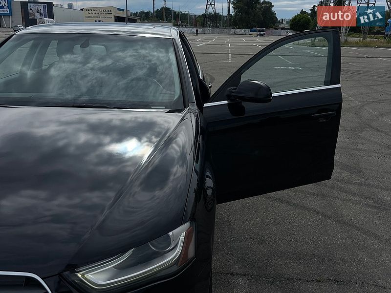 Седан Audi A4 2012 в Києві