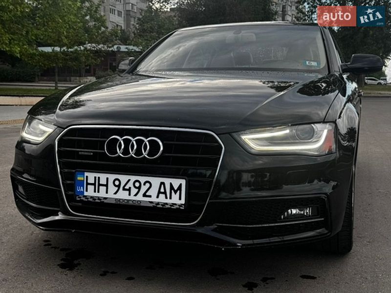 Седан Audi A4 2014 в Южному