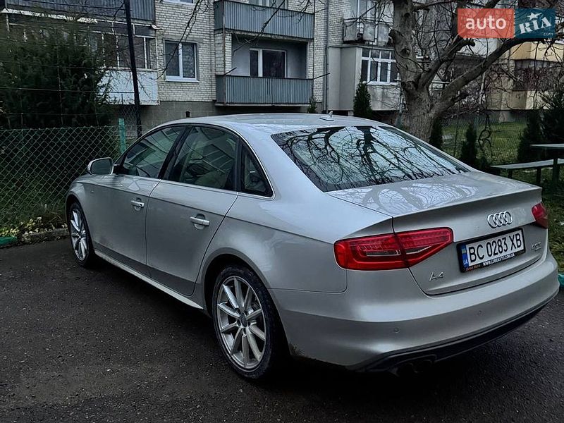 Седан Audi A4 2013 в Львові