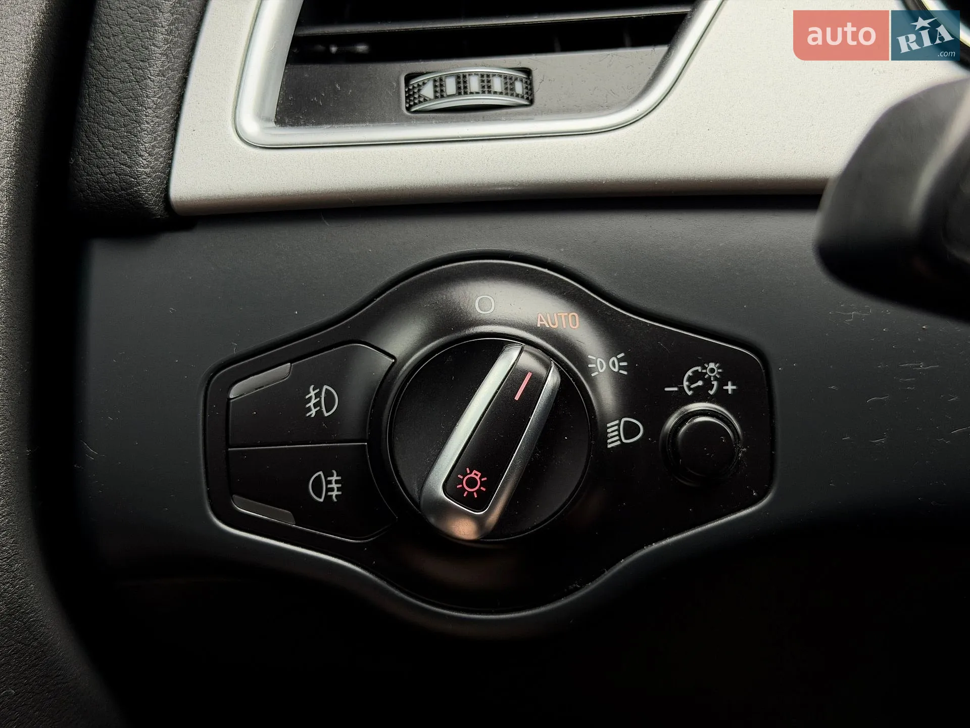 2015 Audi A4 - мініатюра 23