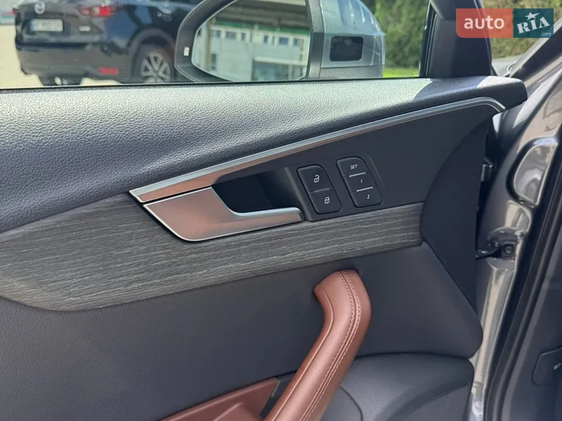 Audi A4 2019 VIN WAUENAF45KA043959 фото оголошення 14 з 74