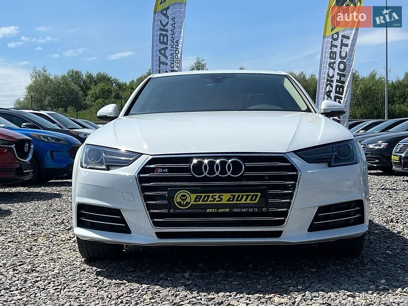 Седан Audi A4 2017 в Львове