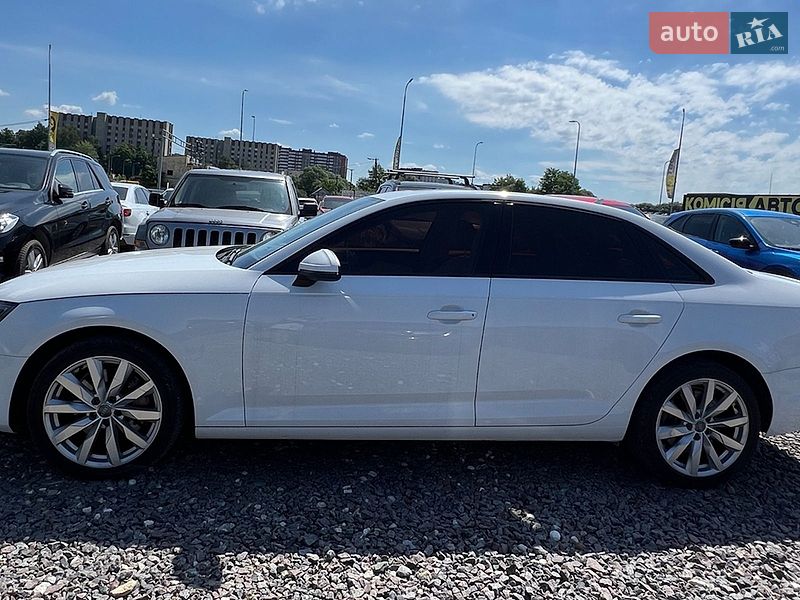 Седан Audi A4 2017 в Львове
