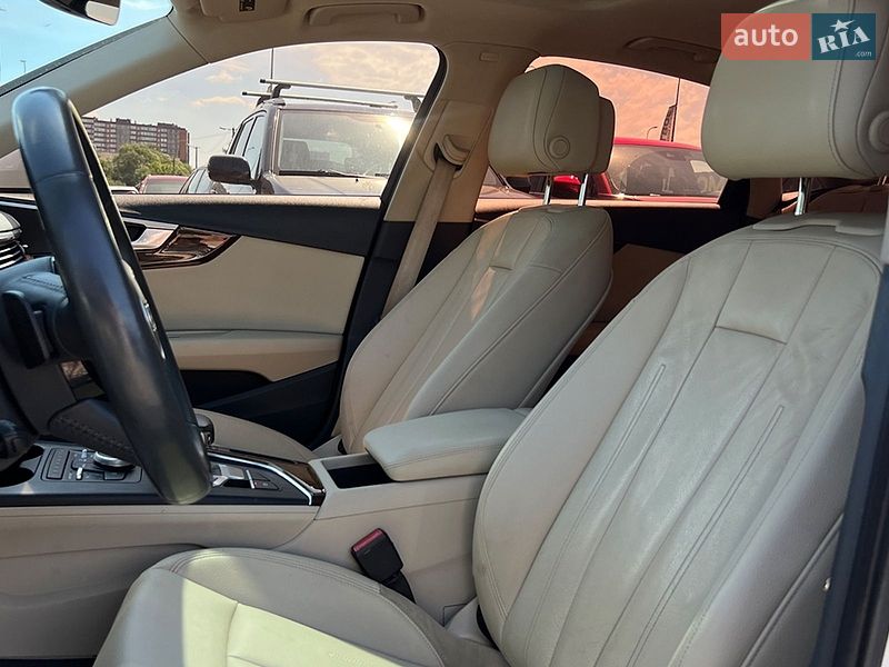 Седан Audi A4 2017 в Львове