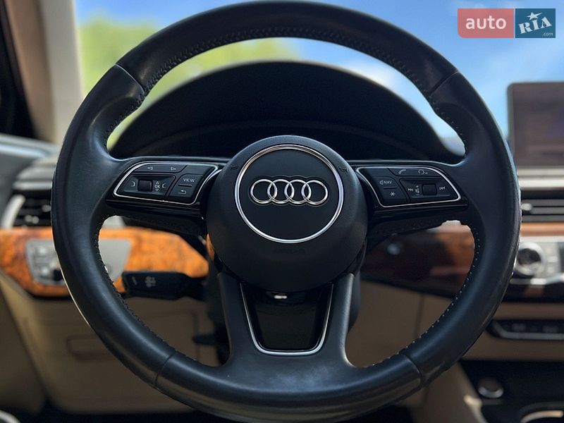 Седан Audi A4 2017 в Львове