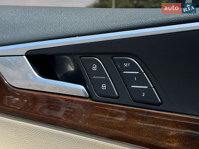 Седан Audi A4 2017 в Львове