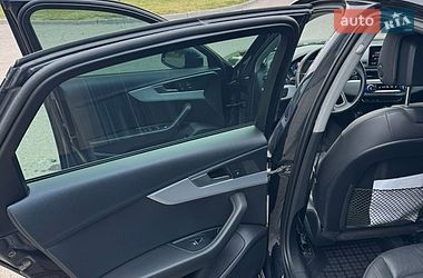 Седан Audi A4 2017 в Жовкві