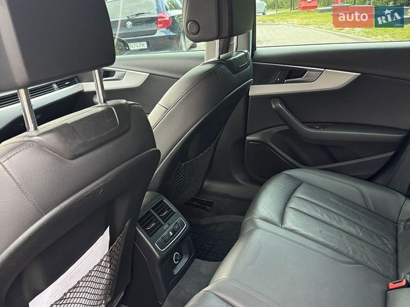 Седан Audi A4 2017 в Жовкві