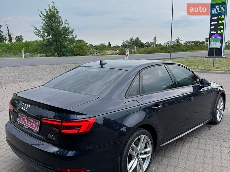 Седан Audi A4 2017 в Жовкві