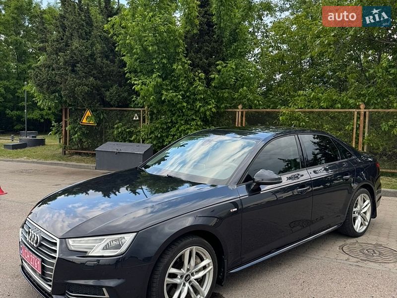 Седан Audi A4 2017 в Жовкві
