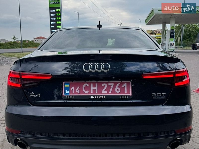 Седан Audi A4 2017 в Жовкві