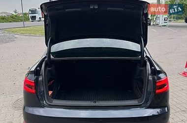 Седан Audi A4 2017 в Жовкві
