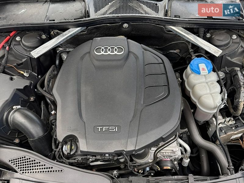 Седан Audi A4 2017 в Жовкві