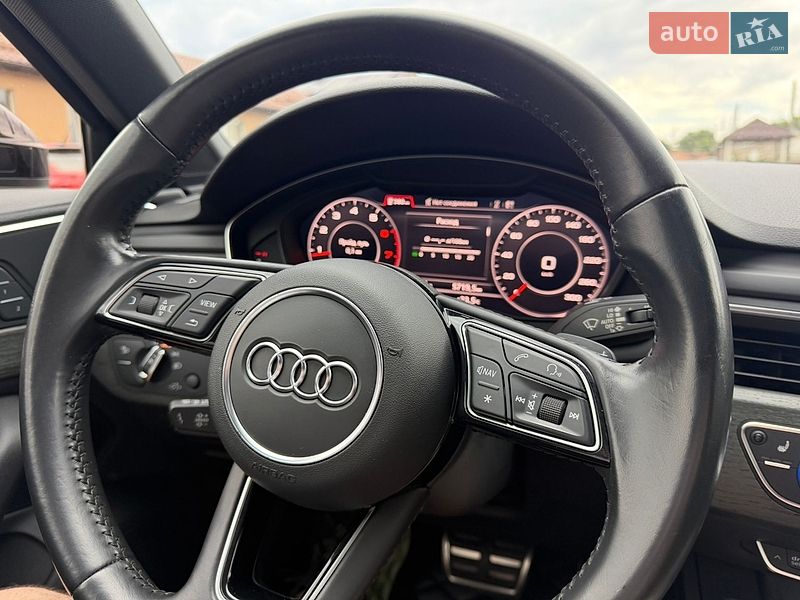 Седан Audi A4 2018 в Днепре