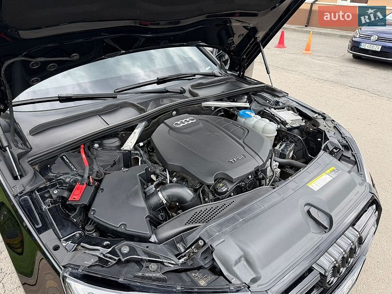 Седан Audi A4 2018 в Днепре