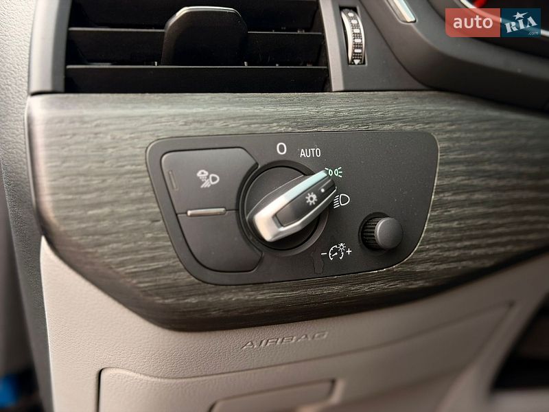 Седан Audi A4 2020 в Києві
