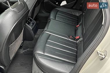 Седан Audi A4 2015 в Кам'янському