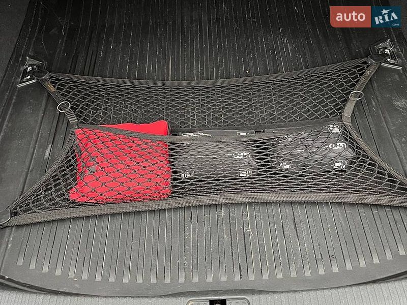 Седан Audi A4 2015 в Кам'янському