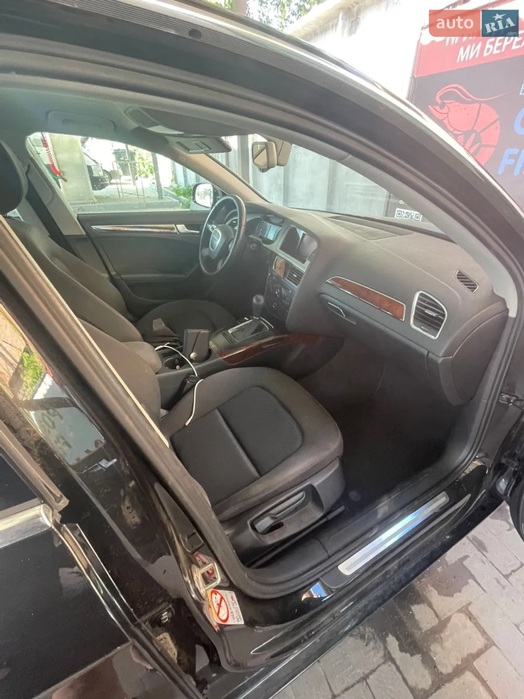 2010 Audi A4 - мініатюра 10