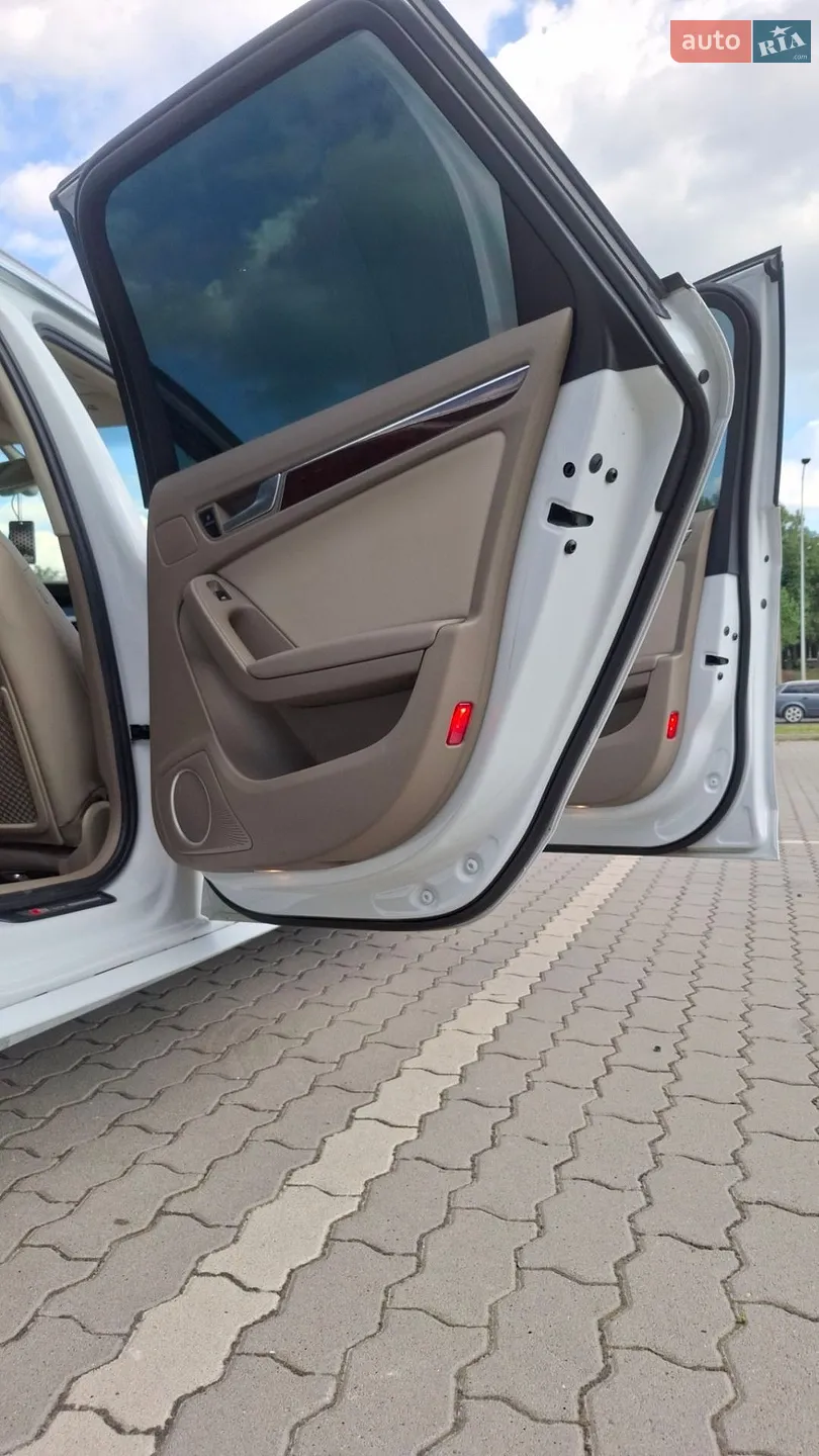 2012 Audi A4 - мініатюра 35