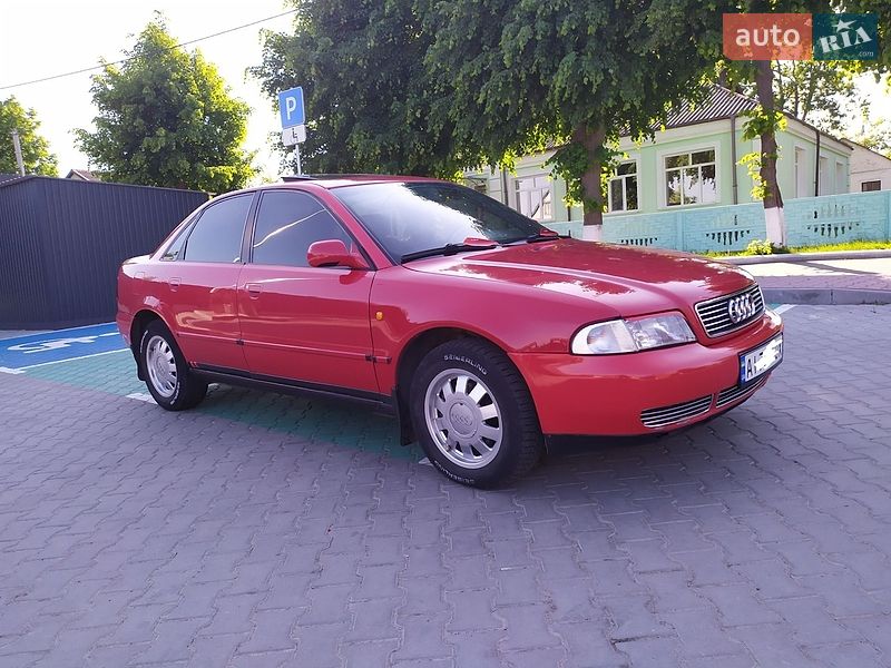 Седан Audi A4 1998 в Ставище Седан Audi A4 1998 в Ставище