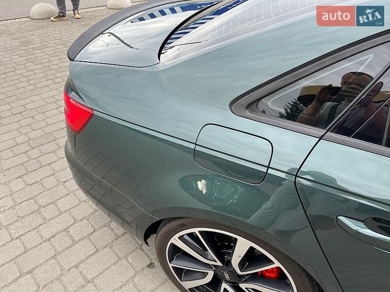 Седан Audi A4 2016 в Шепетівці