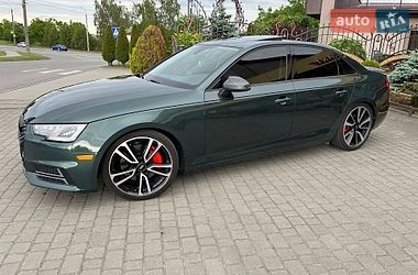Седан Audi A4 2016 в Шепетівці