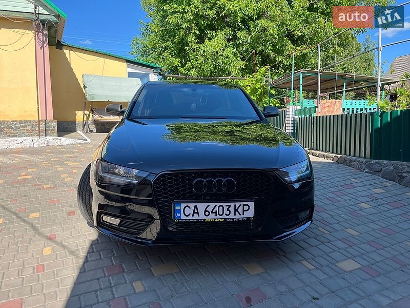 Седан Audi A4 2012 в Умані