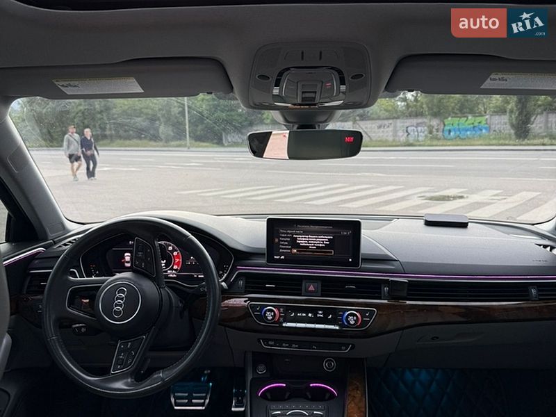 Седан Audi A4 2018 в Києві
