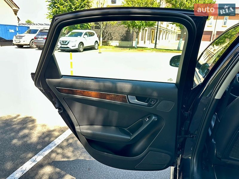 Седан Audi A4 2014 в Києві