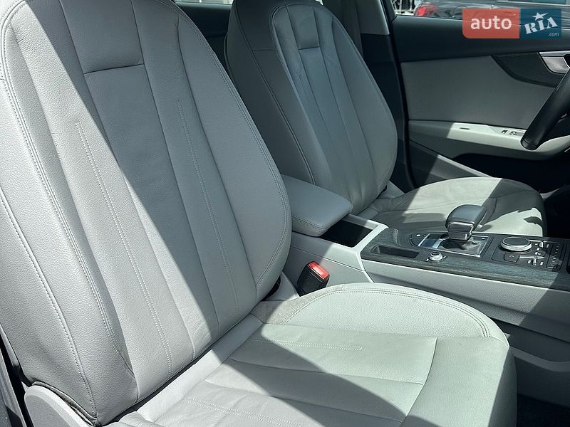 Седан Audi A4 2016 в Хмельницком