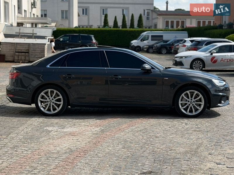 Седан Audi A4 2018 в Луцьку