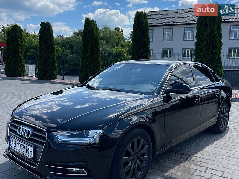 Седан Audi A4 2012 в Вінниці