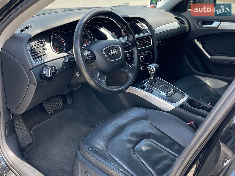 Седан Audi A4 2012 в Вінниці