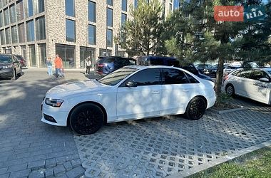 Седан Audi A4 2013 в Львові