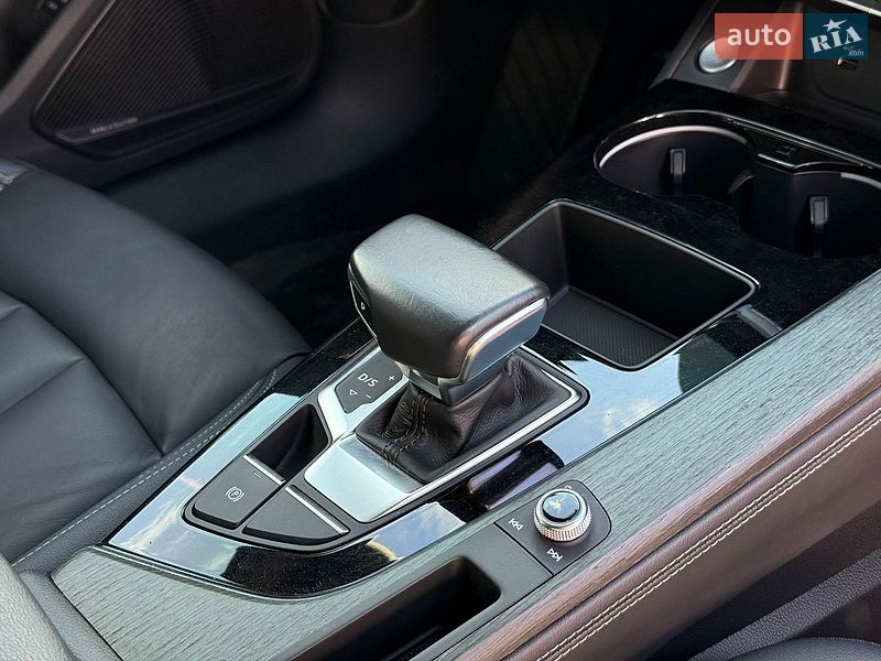 Седан Audi A4 2021 в Одесі