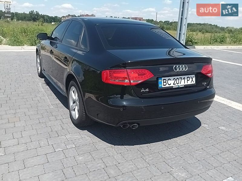 Седан Audi A4 2012 в Львові